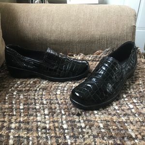 Clark’s Bendables cblack clogs size 10 wide